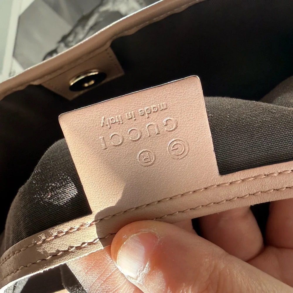 Gucci Pink Embossed GG Leather Tote - Picture 13 of 14